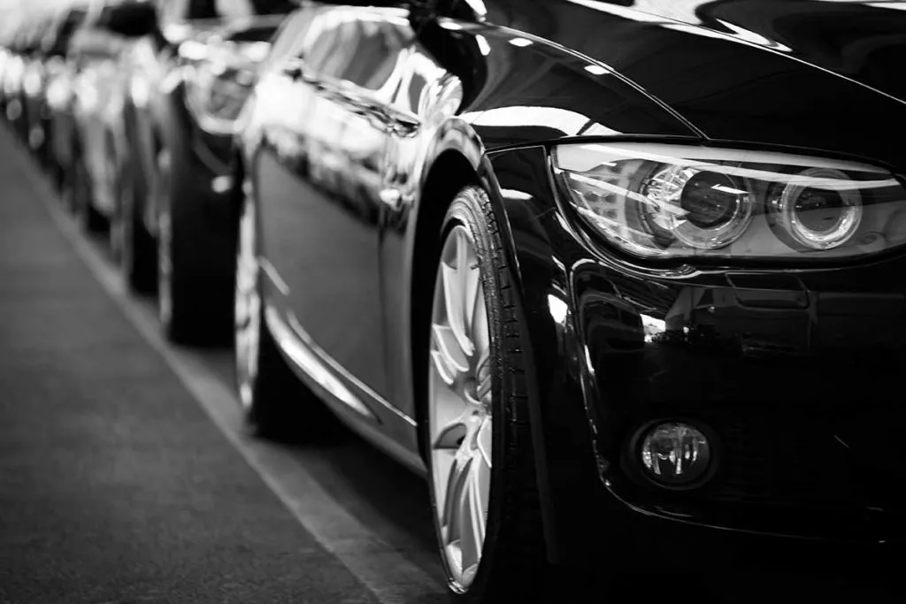 Les différences de prix entre mandataire auto et voiture neuve