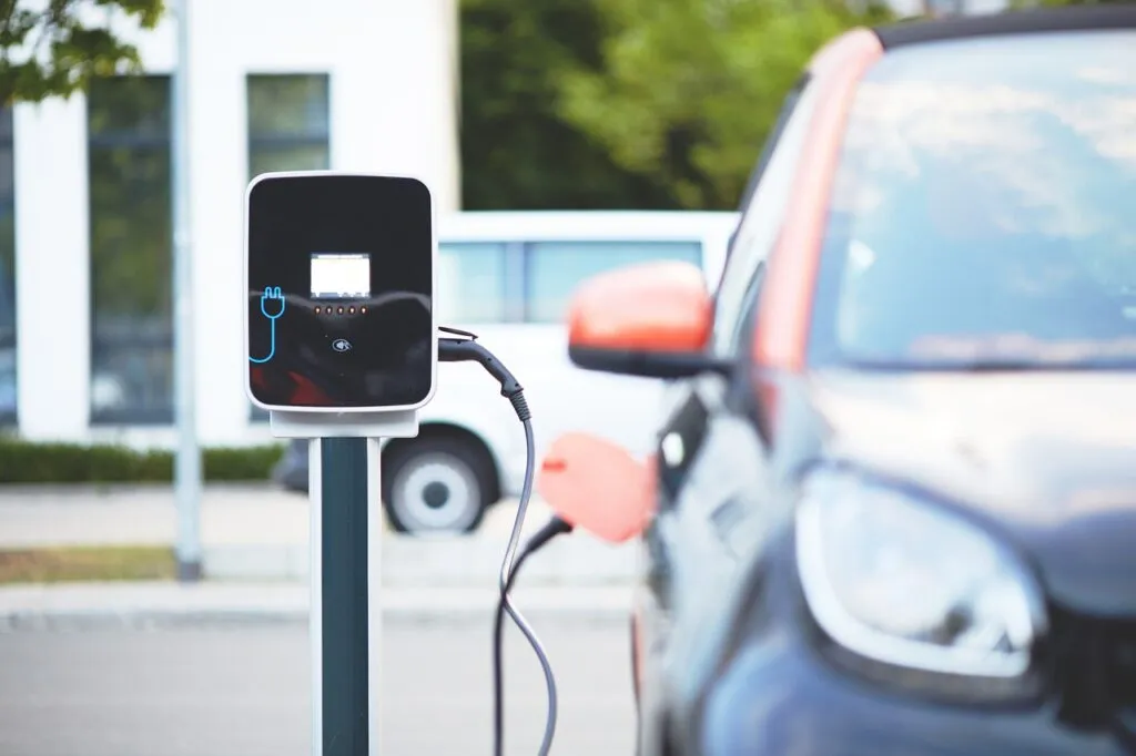 borne de recharge solaire