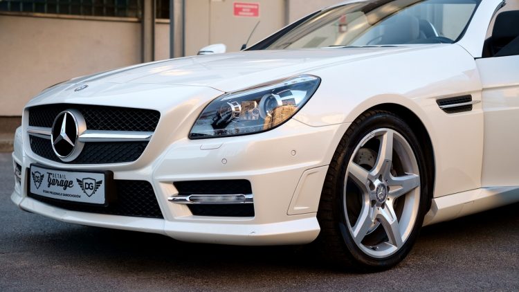 Le stylo retouche peinture voiture, effacez d’un trait les rayures sur votre carrosserie !