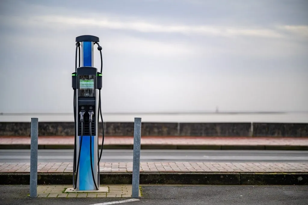 Le câble de recharge est-il devenu un accessoire aussi important que les pneus ?