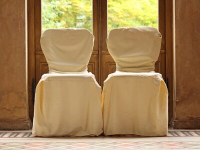 Housses sur mesure : tes meubles et équipements en sécurité