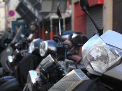 picture-transport-a-paris-le-succes-de-la-location-des-2-roues.jpg