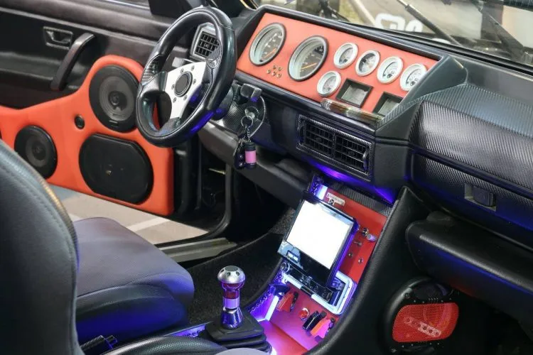 Déco intérieure de voiture, habitacle personnalisé
