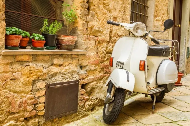 nettoyage scooter électrique