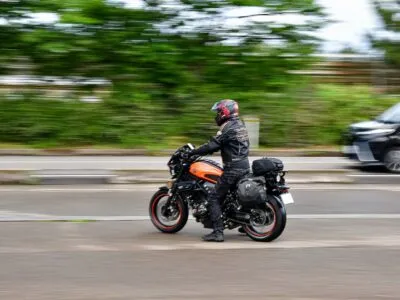 Tout_savoir_sur_le_permis_moto_accéléré_:_guide_destiné_aux_passionnés_d_auto