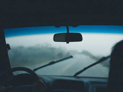 Réparation_automobile_:_Les_balais_d_essuie_glace___un_élément_de_sécurité_essentiel 