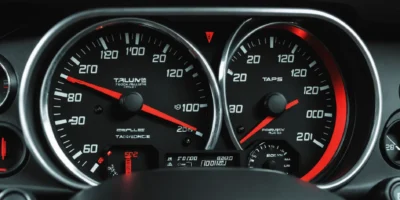 a combien de tour minute changer de vitesse essence