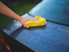À quelle fréquence devez-vous laver votre voiture ?