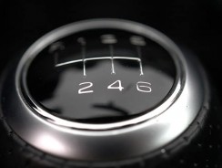 Comment changer le pommeau de vitesse du 3008 ?