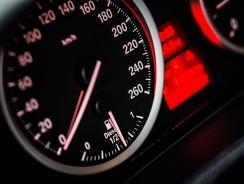 Comment désactiver le limiteur de vitesse ?