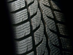 Trouvez les meilleurs pneus pour votre auto aux meilleurs prix